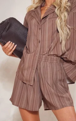 Outlet PrettyLittleThing Stripe Print Woven Piping Detail Floaty Shorts Brown
