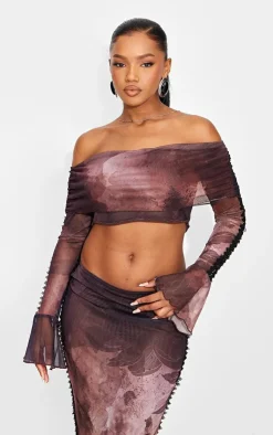 Sale PrettyLittleThing Textured Print Bardot Crop Top Brown