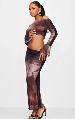 Sale PrettyLittleThing Textured Print Bardot Crop Top Brown
