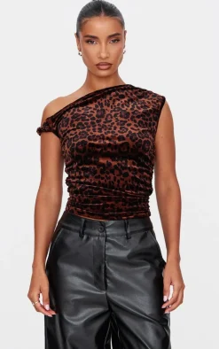 PrettyLittleThing Thanksgiving Outfits*Velvet Leopard Printed Asymmetric Shoulder Detail Long Top
