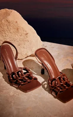 PrettyLittleThing Wide Fit Sandals*Wide Fit Pu Square Toe Knot Strap Detail High Heeled Sandals