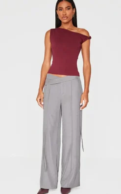 PrettyLittleThing Knitted Tops*Fine Knit Twist Neck Vest Top