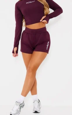 PrettyLittleThing Gym Shorts*Burgundy Soft Touch Runner Shorts