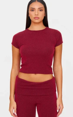 Hot PrettyLittleThing Two Tone Crinkle Rib T-shirt Burgundy