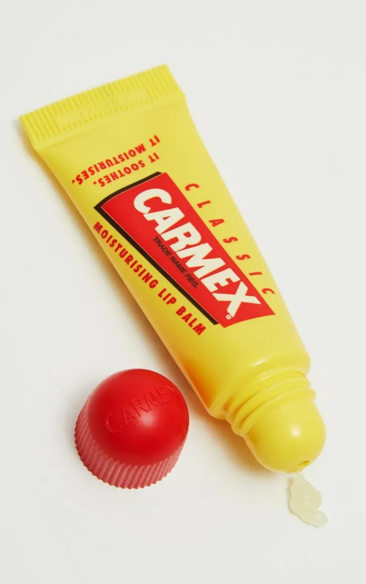 PrettyLittleThing Lip Gloss*Carmex Original Lip Balm Tube