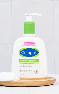 PrettyLittleThing Bath & Body*Cetaphil Moisturising Lotion for Normal to Dry Skin 236ml