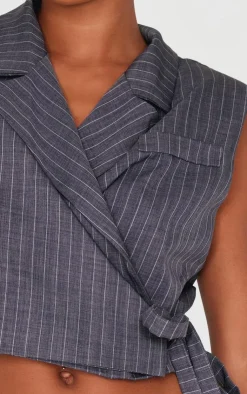 PrettyLittleThing Sleeveless Tops*Pinstripe Tie Boxy Vest