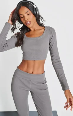 Online PrettyLittleThing Rib Scoop Neck Long Sleeve Crop Top Charcoal
