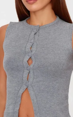 PrettyLittleThing Knitted Tops*Soft Knitted Button Through Vest