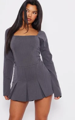 PrettyLittleThing Christmas Shop*Tailored Square Neck Woven Pleated Skort Romper