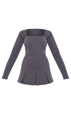 PrettyLittleThing Christmas Shop*Tailored Square Neck Woven Pleated Skort Romper