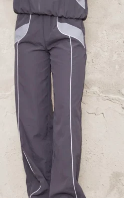 Discount PrettyLittleThing Zip Through Shell Contrast Binding Wide Leg Sweatpant Charcoal