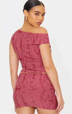 Discount PrettyLittleThing Distressed Asymmetric Top Cherry Red