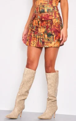 Online PrettyLittleThing Textured Printed Structured Cargo Style Mini Skirt Cherry Red