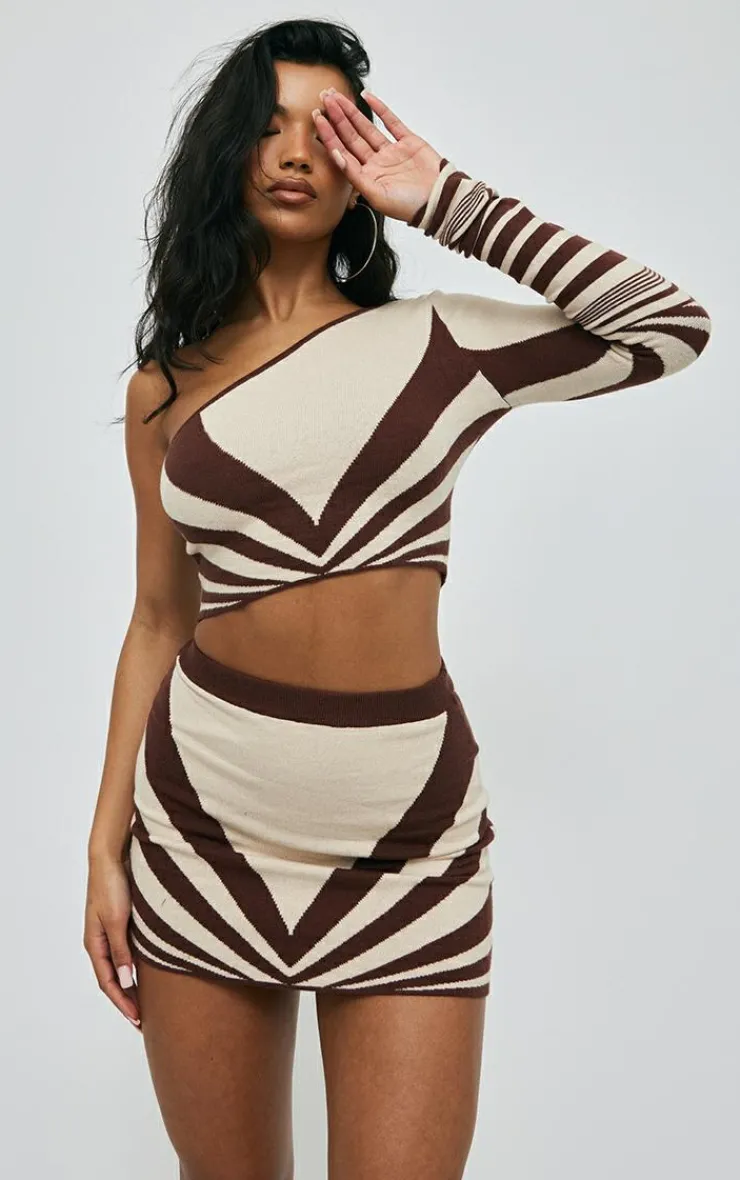 Online PrettyLittleThing Abstract Two Tone Knit Mini Skirt Chocolate