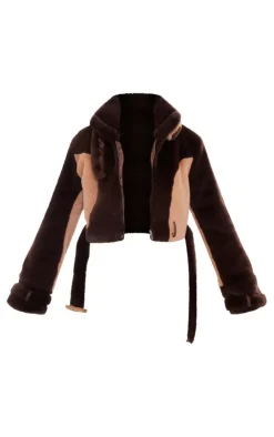 PrettyLittleThing Faux Fur Coats*Belted Collar And Hem Cropped Faux Fur Coat