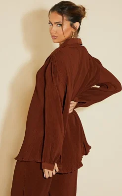 Online PrettyLittleThing Plisse Button Front Oversized Shirt Chocolate Brown
