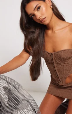 New PrettyLittleThing Crinkle Textured Hook And Eye Boned Strapless Corset Chocolate