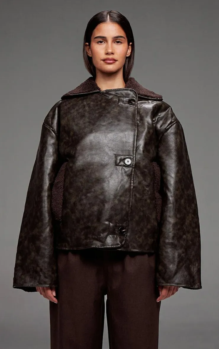 PrettyLittleThing Aviator Jackets*Chocolate Distressed Faux Leather Borg Contrast Aviator Jacket