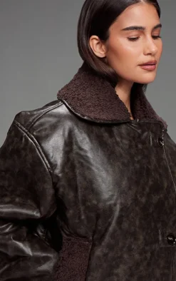 PrettyLittleThing Aviator Jackets*Chocolate Distressed Faux Leather Borg Contrast Aviator Jacket