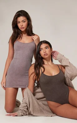 PrettyLittleThing Snatched*Faded Snatched Rib Strappy Bodysuit