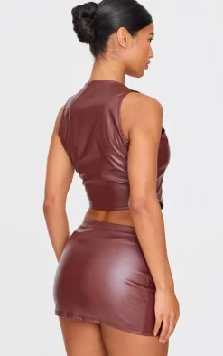 Hot PrettyLittleThing Faux Leather Cropped Vest Chocolate