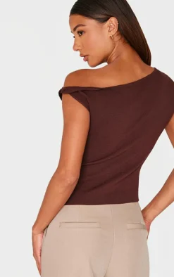 PrettyLittleThing Knitted Tops*Chocolate Fine Knit Twist Neck Vest Top