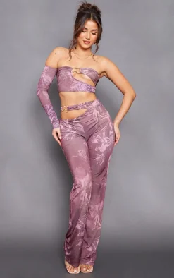 Hot PrettyLittleThing Floral Slinky Cut Out Bardot Long Sleeve Crop Top Chocolate