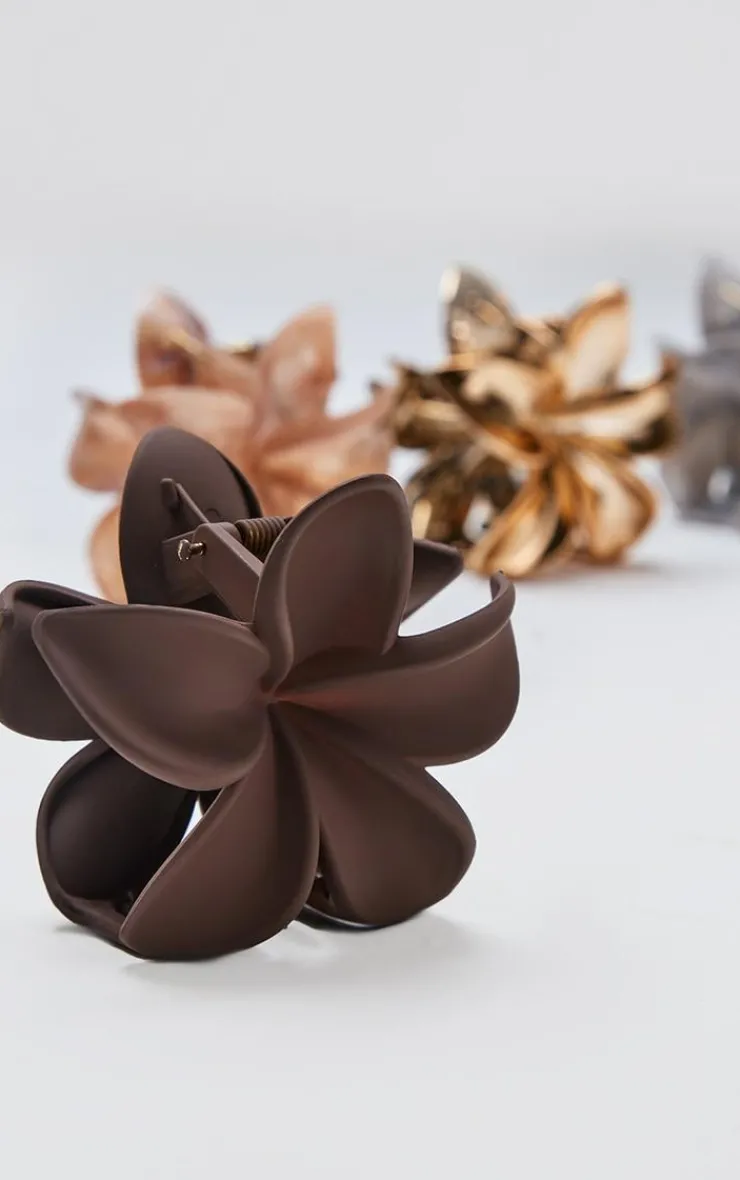 PrettyLittleThing Hair Accessories*Flower Hair Claw