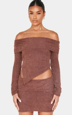 Clearance PrettyLittleThing Chocolate Fluffy Asymmetric Fold Over Bardot Top Chocolate.