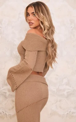 PrettyLittleThing Fold Over Bardot Knit Long Sleeve Top Chocolate