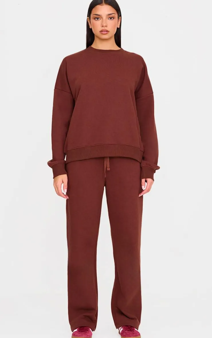 Discount PrettyLittleThing Chocolate Oversized Long Sleeve Sweatshirt Chocolate.