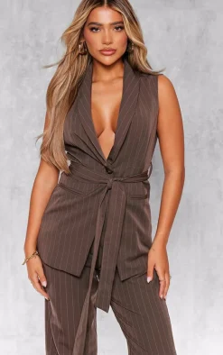 Online PrettyLittleThing Pinstripe Woven Tailored Belted Waist Coat Chocolate