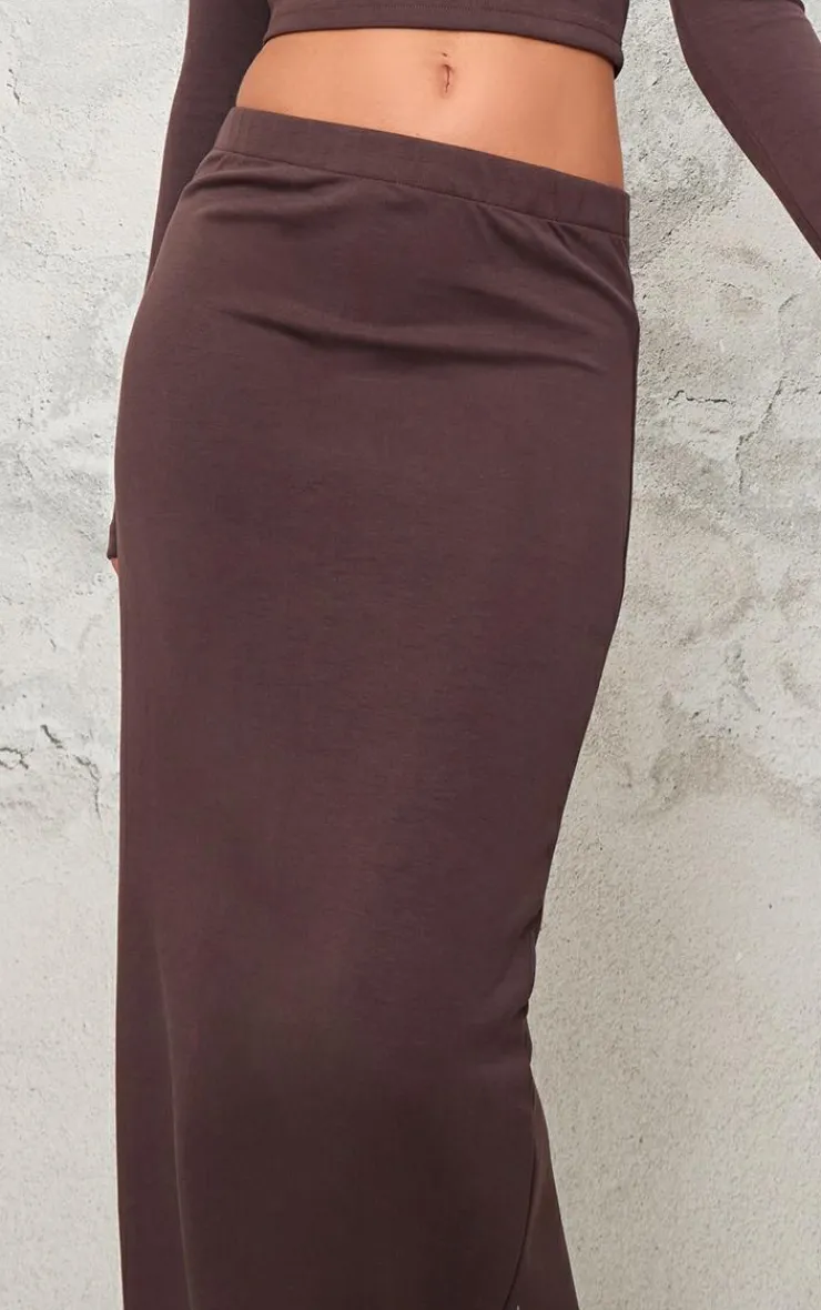 PrettyLittleThing Chocolate Premium Soft Touch Low Rise Maxi Skirt Chocolate.