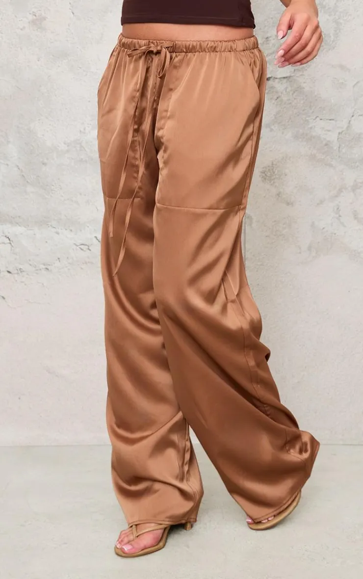 PrettyLittleThing Christmas Day Outfits*Chocolate Premium Satin Low Rise Drawstring Pants