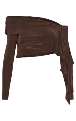 Clearance PrettyLittleThing Slinky Ruched Off The Shoulder Long Sleeve Top Chocolate