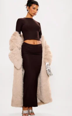 Online PrettyLittleThing Soft Touch Maxi Skirt Chocolate