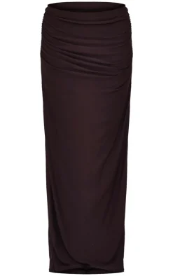 New PrettyLittleThing Soft Touch Ruched Maxi Skirt Chocolate