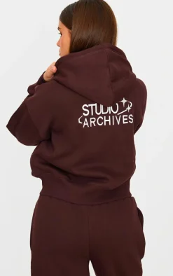 New PrettyLittleThing Studio Archives Embroidered Zip Up Jacket Chocolate