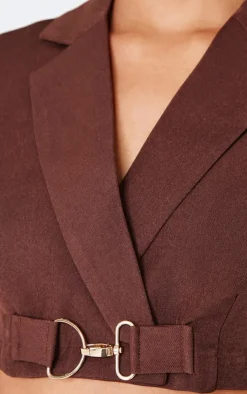 Clearance PrettyLittleThing Tailored Woven Buckle Detail Cropped Blazer Chocolate