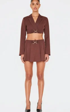 New PrettyLittleThing Chocolate Tailored Woven Buckle Detail Pleated Micro Mini Skirt Chocolate.