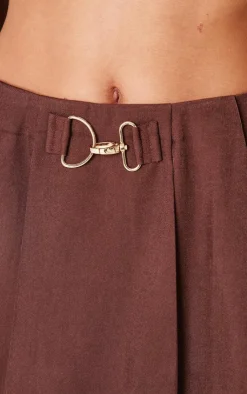 New PrettyLittleThing Chocolate Tailored Woven Buckle Detail Pleated Micro Mini Skirt Chocolate.