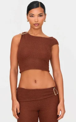 Discount PrettyLittleThing Textured Trim Detail Off The Shoulder Crop Top Chocolate