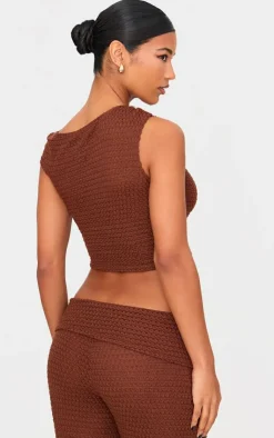 Discount PrettyLittleThing Textured Trim Detail Off The Shoulder Crop Top Chocolate