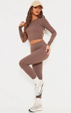 Online PrettyLittleThing Snatched Sculpt Long Sleeve Crop Top Coffee