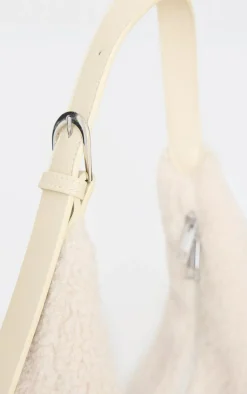PrettyLittleThing Shoppers*Borg Slouchy Oversized Tote Bag