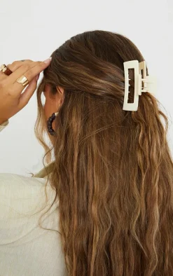 PrettyLittleThing Hair Accessories*Cut Out Square Hair Clip