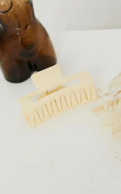 PrettyLittleThing Hair Accessories*Cut Out Square Hair Clip