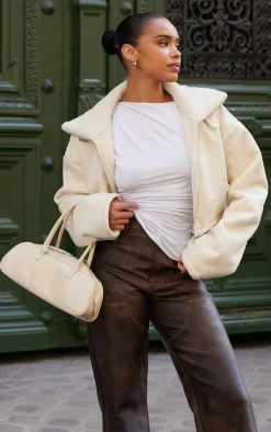PrettyLittleThing Faux Fur Coats*Dropped Shoulder Cropped Fur Contrast Jacket