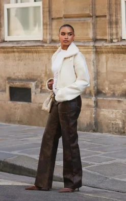 PrettyLittleThing Faux Fur Coats*Dropped Shoulder Cropped Fur Contrast Jacket